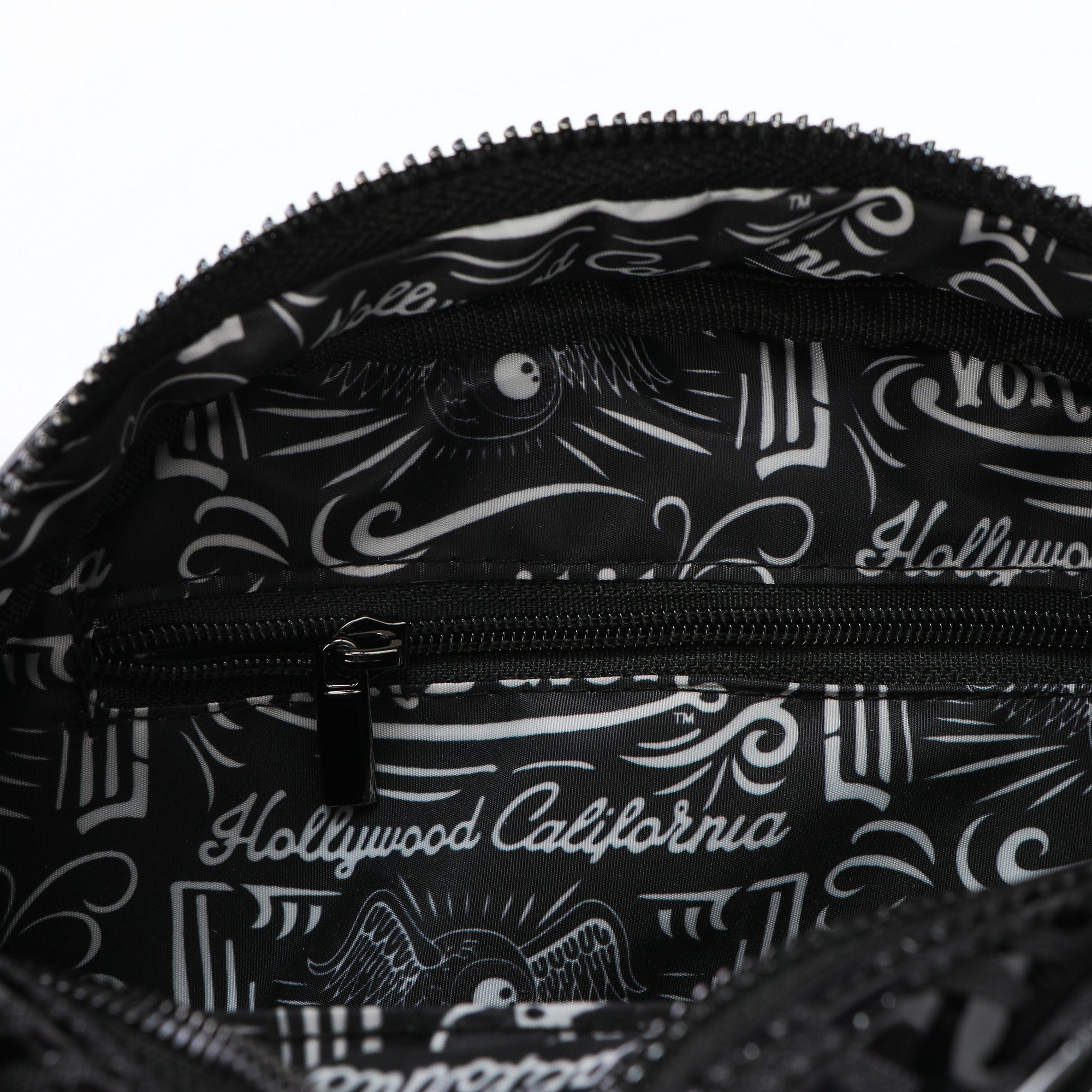 Von Dutch Black Onyx Reflective Bowling Bag - Image 6