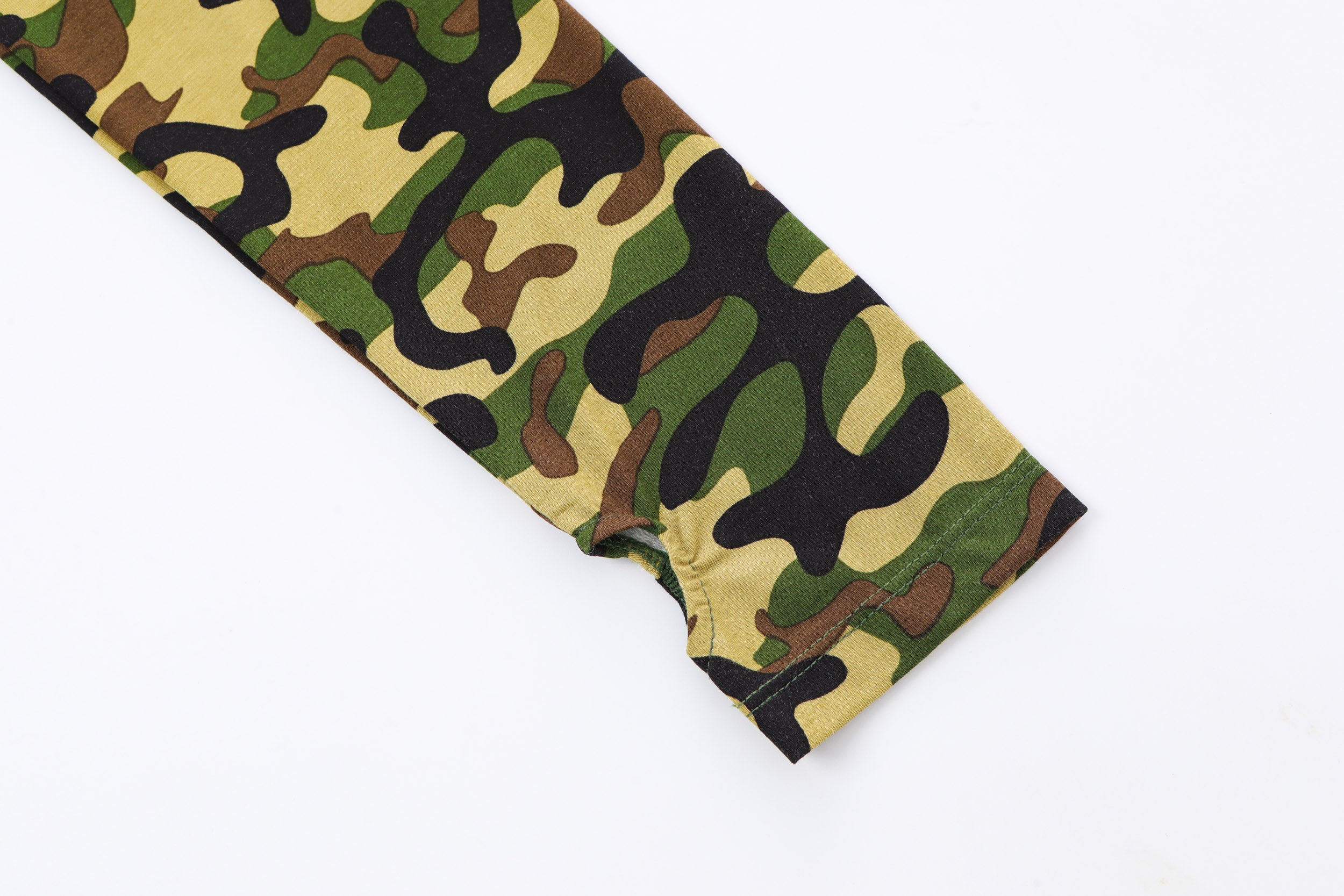 YOGA TOP - CAMO - Image 7